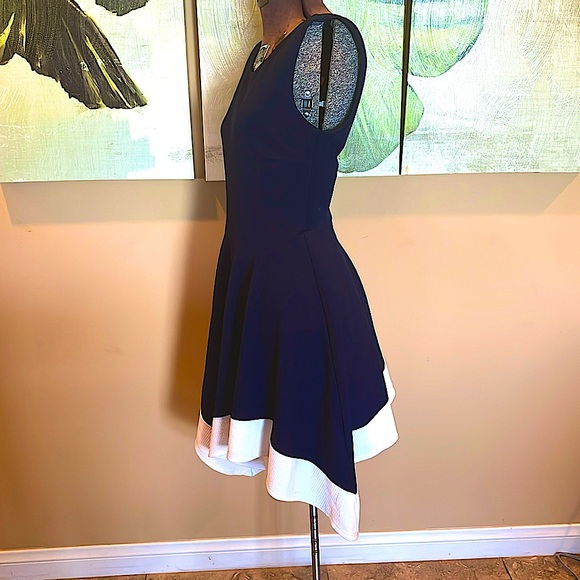 Chocolate USA Navy blue & white fit n flare dress with handkerchief hem sz M/L - Picture 8 of 9